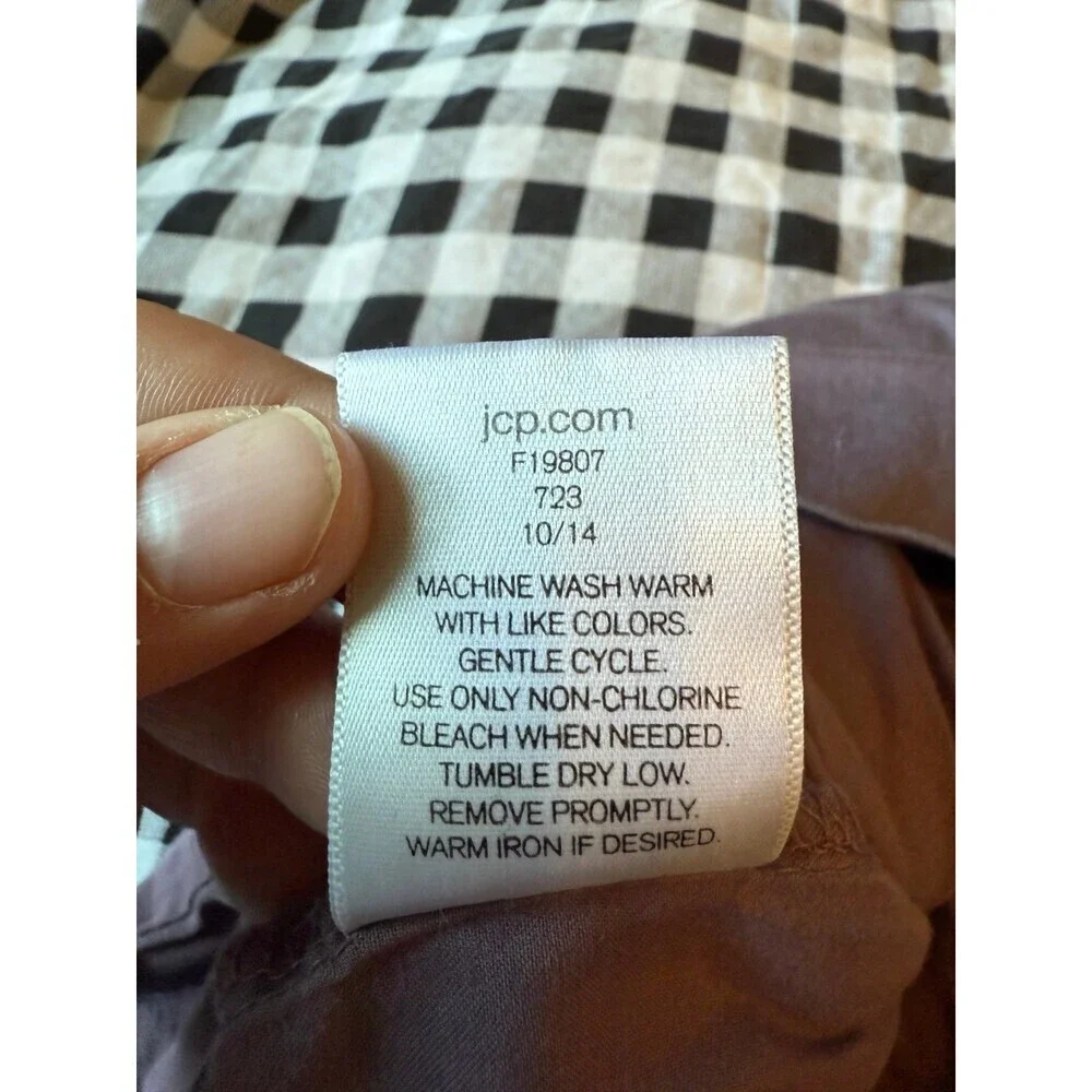 Liz Claiborne 100% Pima cotton standard size purple (2) pillow covers
